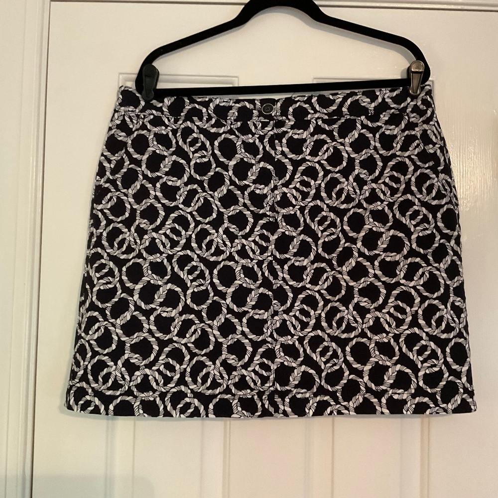 Karen Scott Skort, Black with Nautical White Rope Design, Size 16